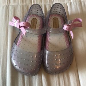 Mini Melissa size 8